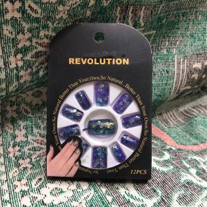 أظافر يد REVOLUTION بنفسجي 12 قطعة
