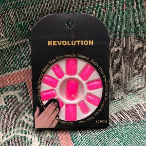 أظافر يد REVOLUTION بينك فوسفوري 12 قطعة