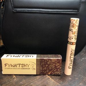 Fywntshy ماسكرا الحواجب درجة رقم 102